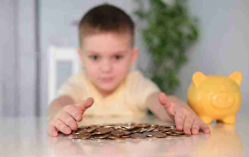 child counting change