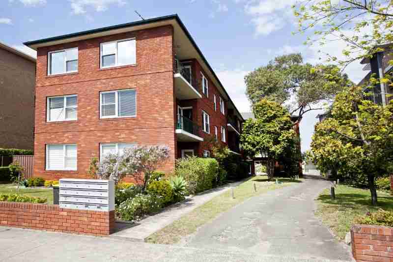 Apartment building